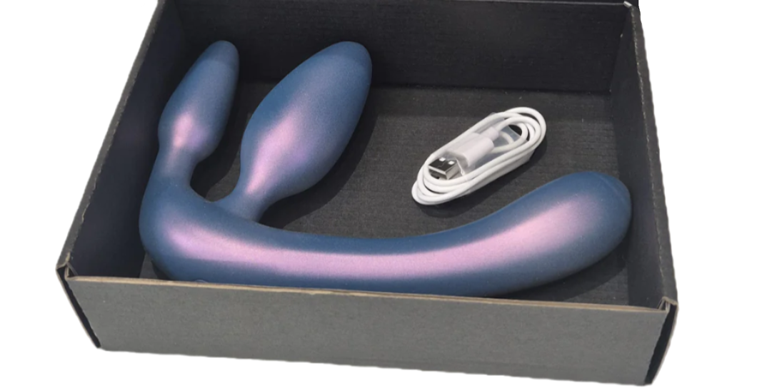 BadKitty Triple Teaser | Strapless Vibrator | 3 motors | Satin Purple & Lilac | USB https://www.mysexshop.co.za/